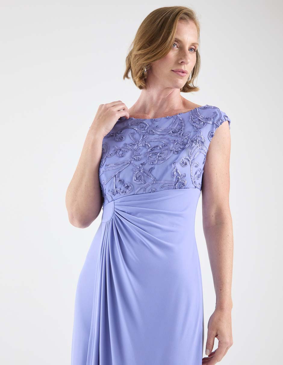 Vestido de fiesta escote medio 4