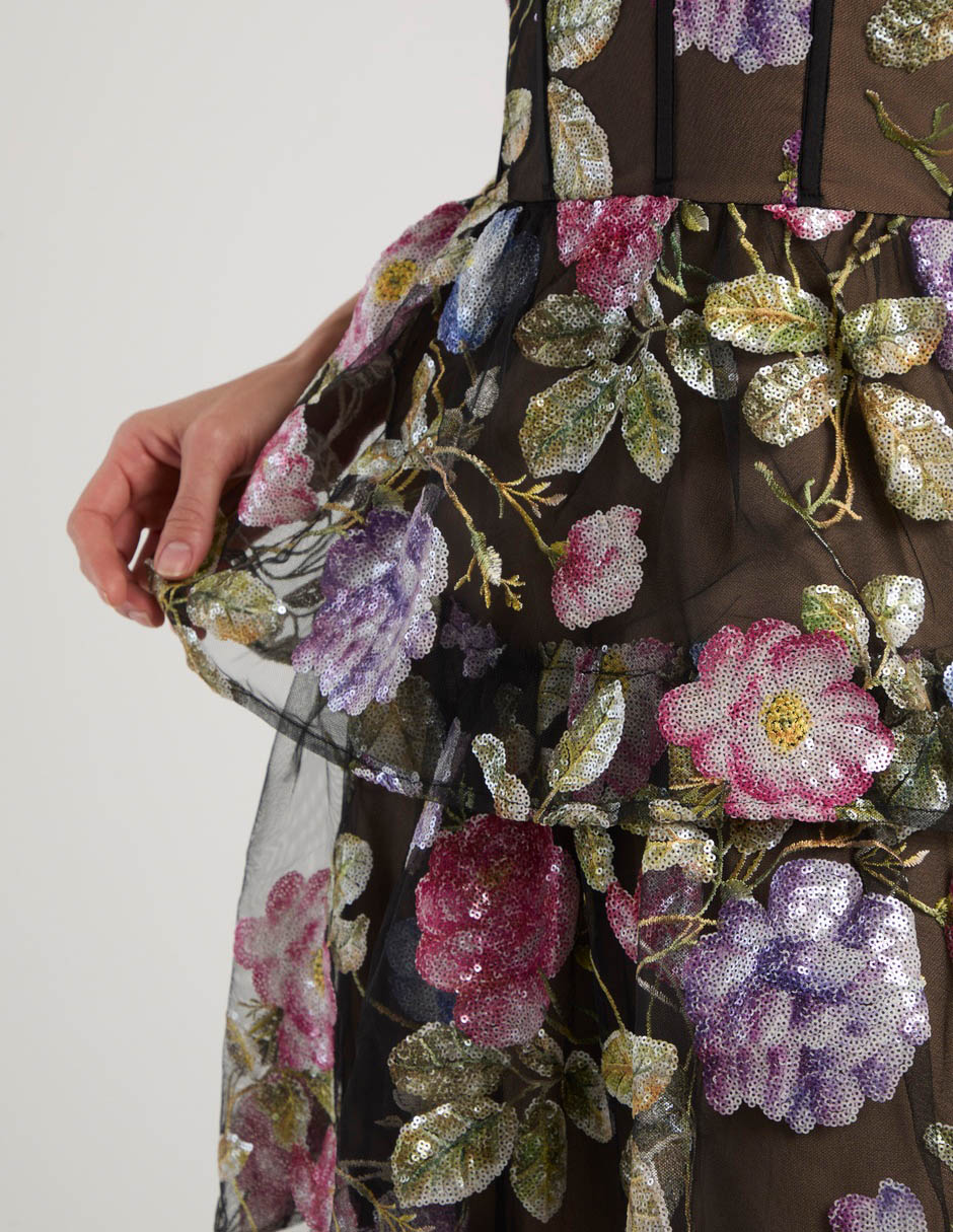 Vestido maxi de feista escote corazón 5