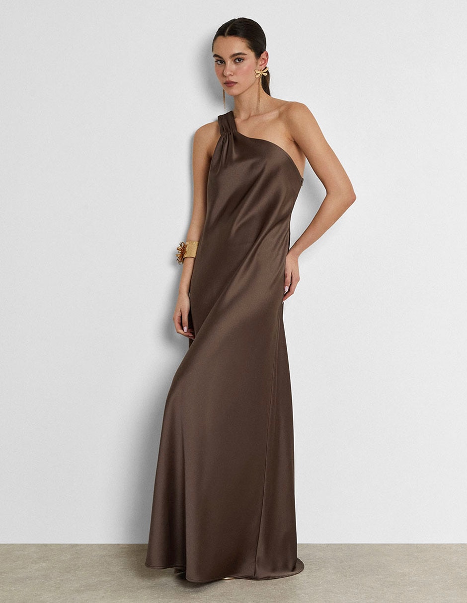 Vestido maxi de fiesta escote asimétrico Vestido maxi de fiesta escote asimétrico
