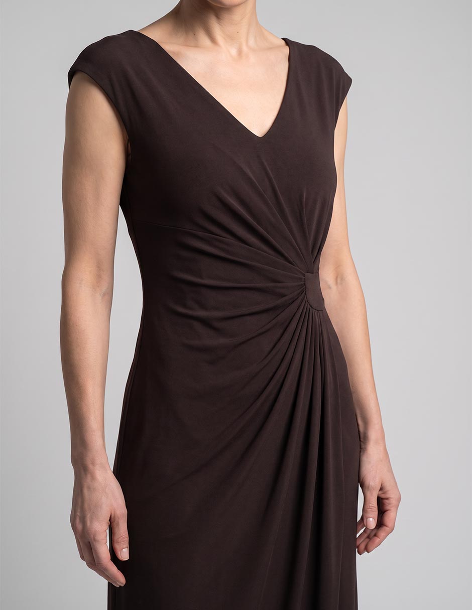 Vestido largo de fiesta Connected Apparel escote V