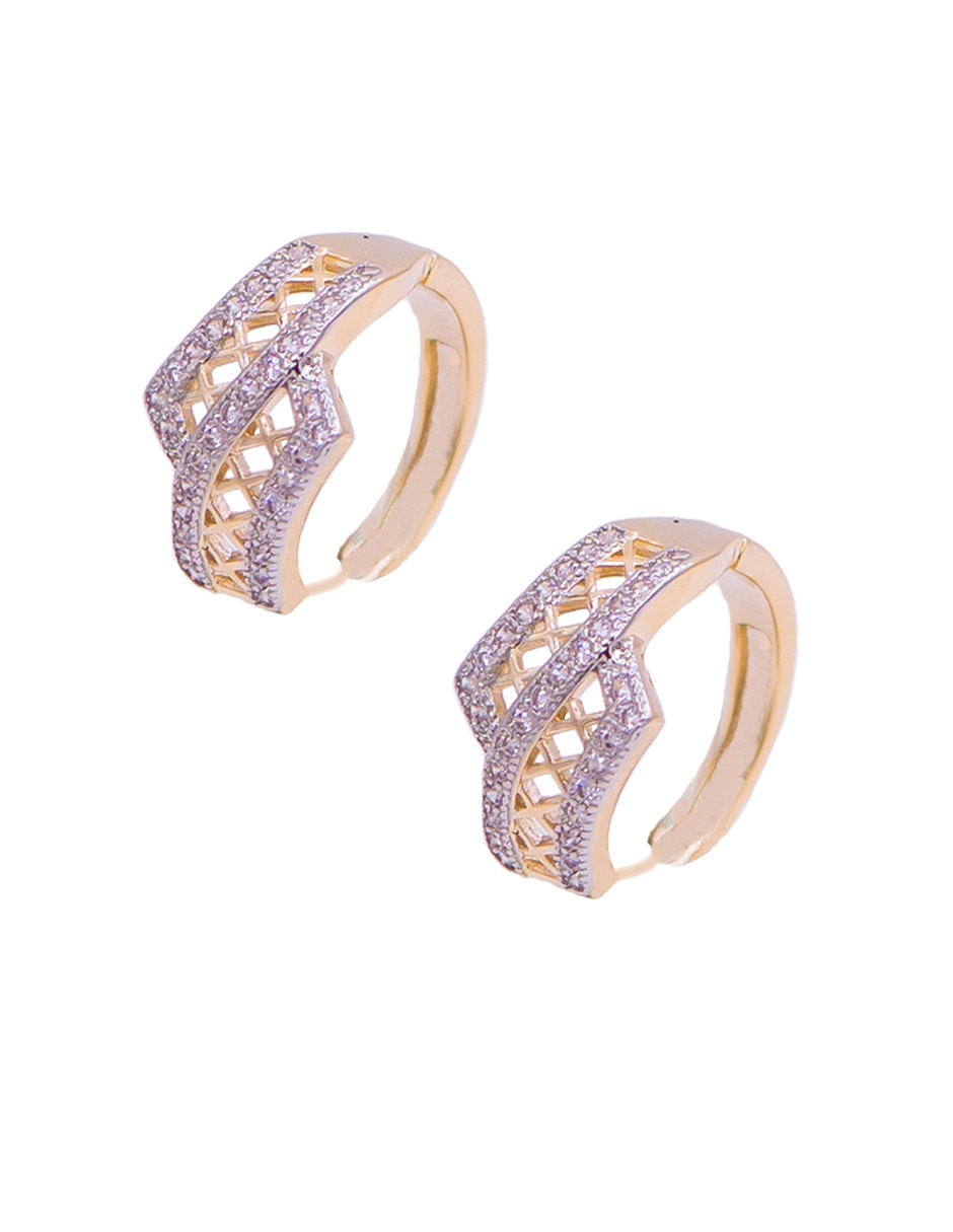 Aretes corto redonda de acero inoxidable con acabado chapa de oro zirconia